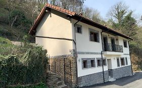 Casa Rural En Santa Cruz-Mieres